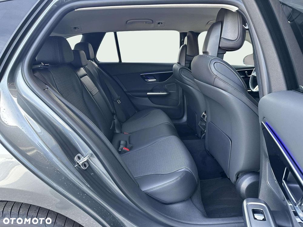 Mercedes-Benz Klasa C 300 de PHEV 4-Matic Avantgarde - 18