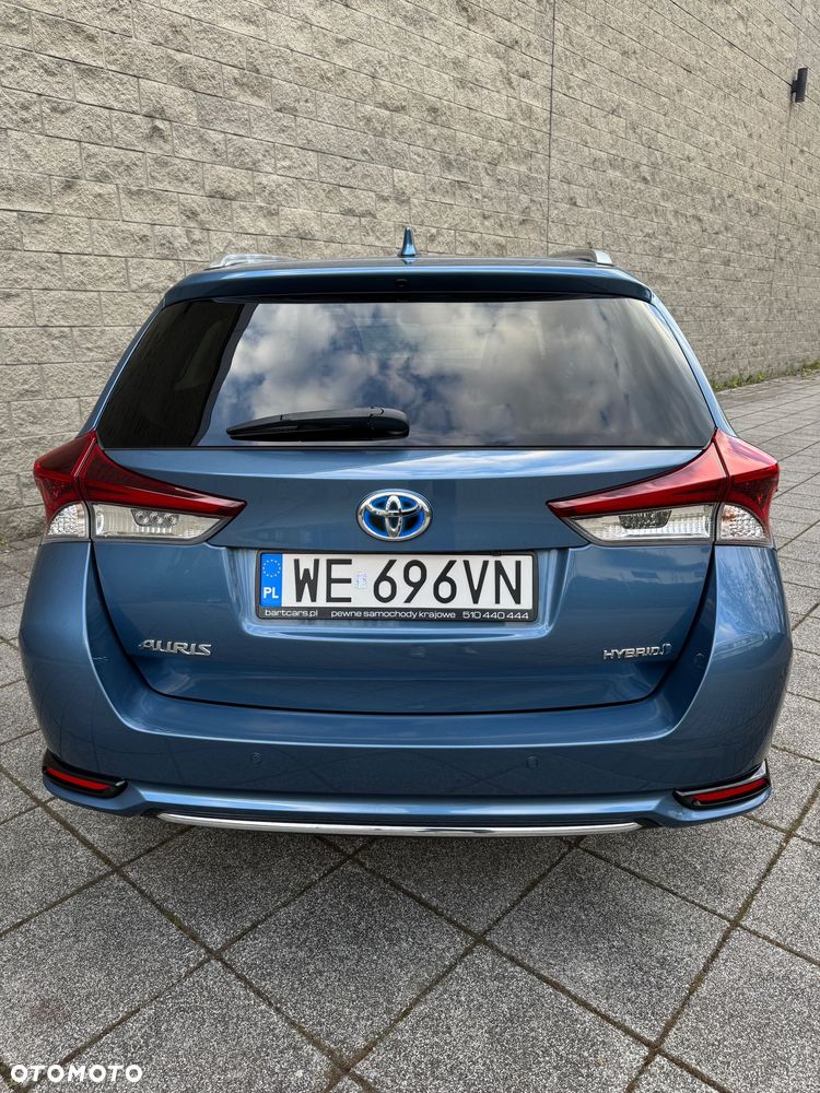 Toyota Auris Hybrid 135 Prestige - 24