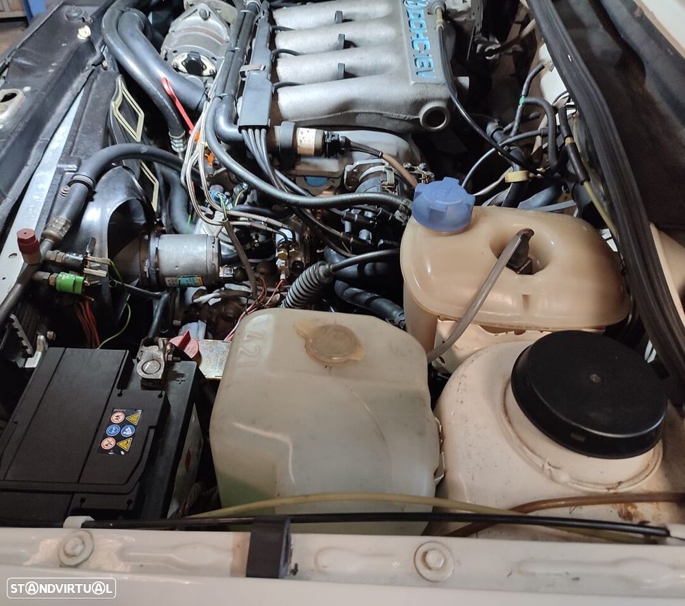 VW Golf 1.8 GTI 16V - 32