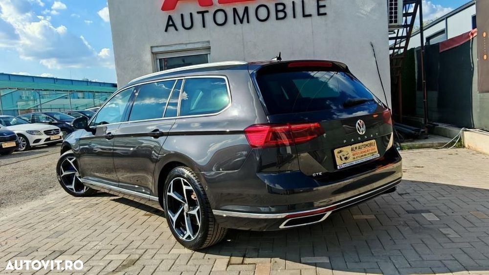 Volkswagen Passat - 9