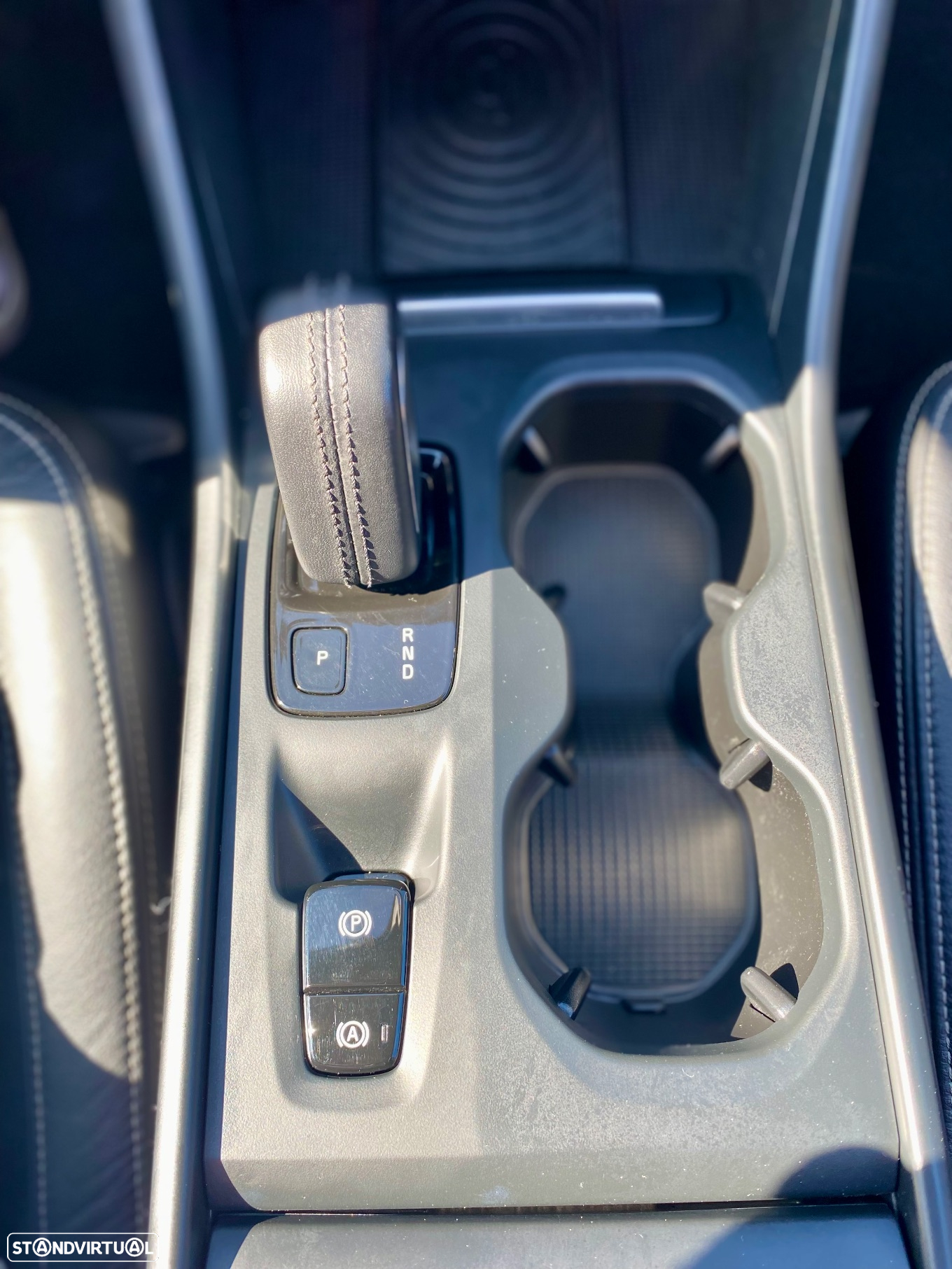 Volvo XC 40 2.0 D3 Momentum Geartronic - 14