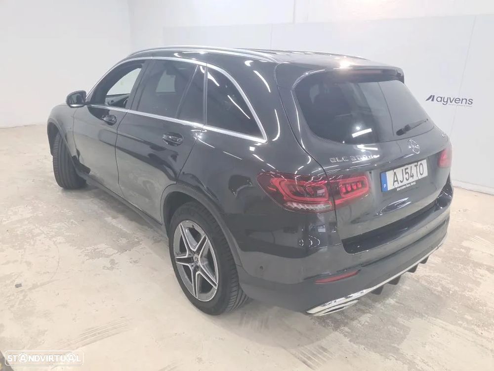 Mercedes-Benz GLC 300 e 4Matic - 2
