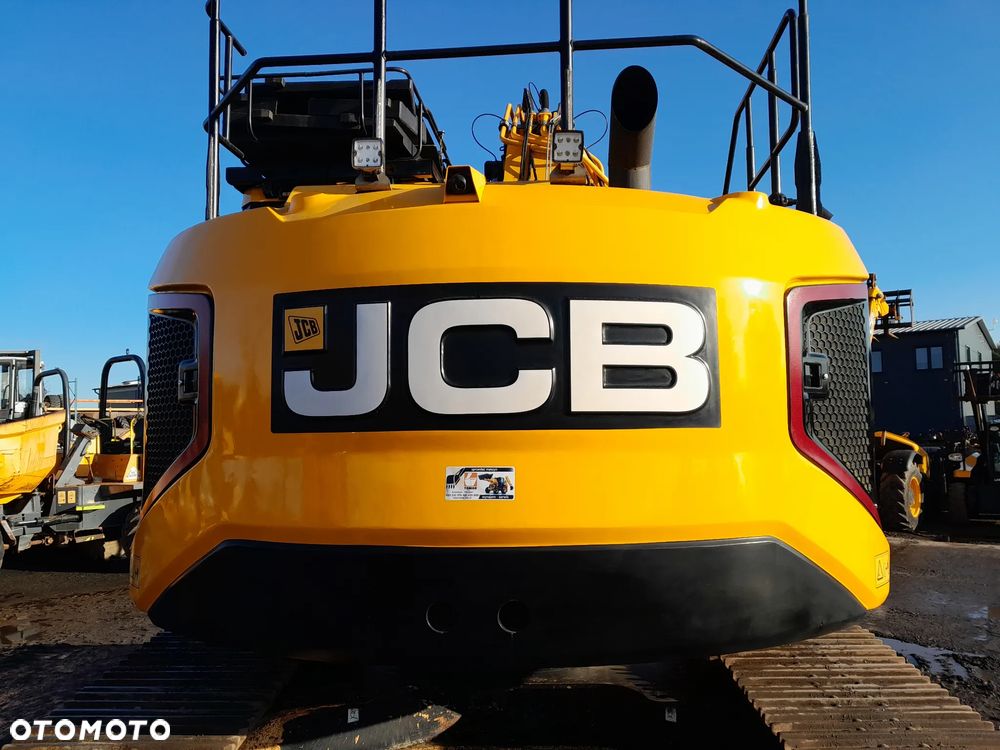 JCB 245XR - 10