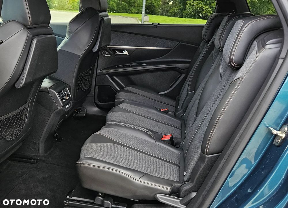 Peugeot 5008 - 8