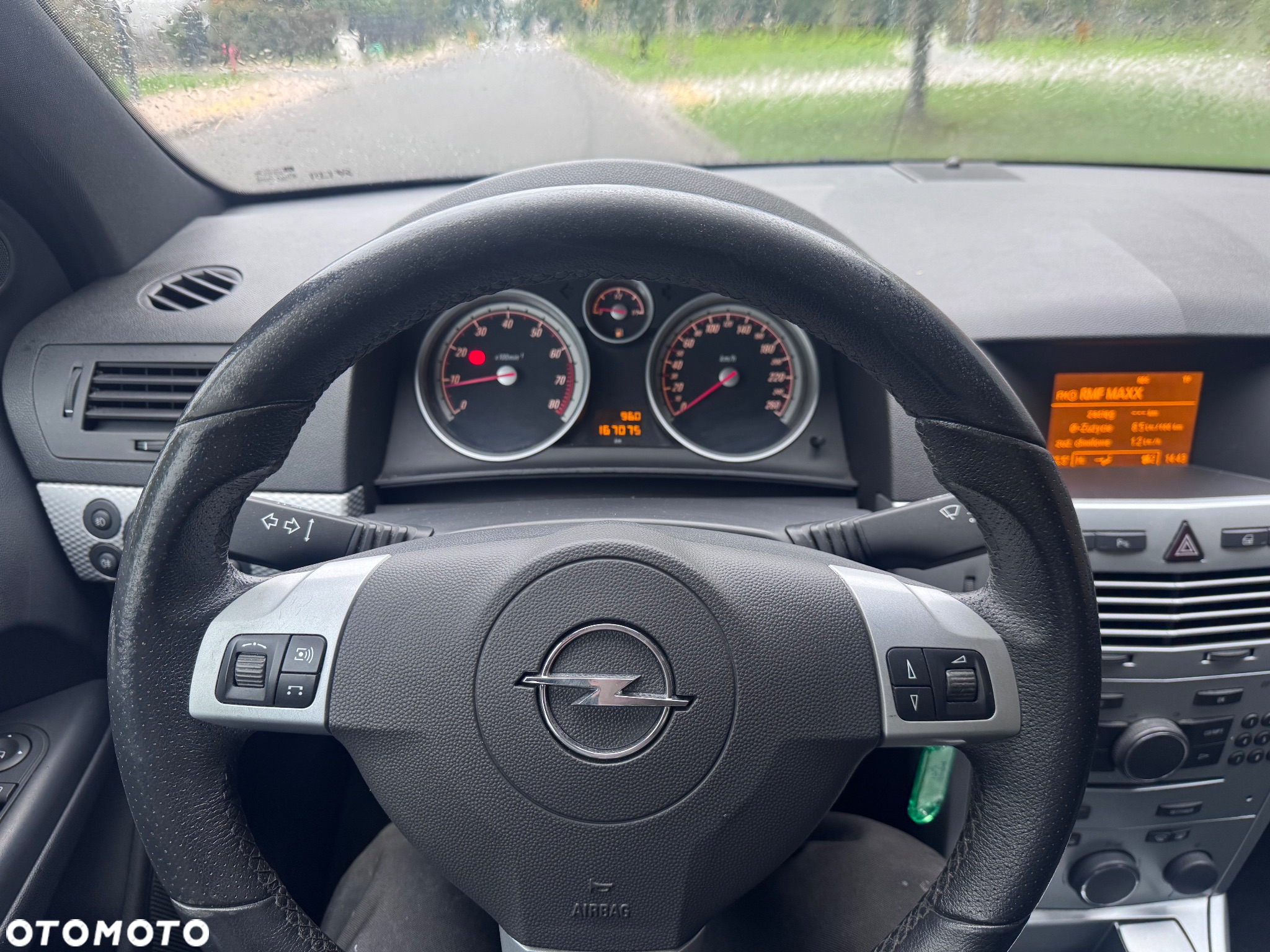 Opel Astra GTC 1.8 Sport - 13