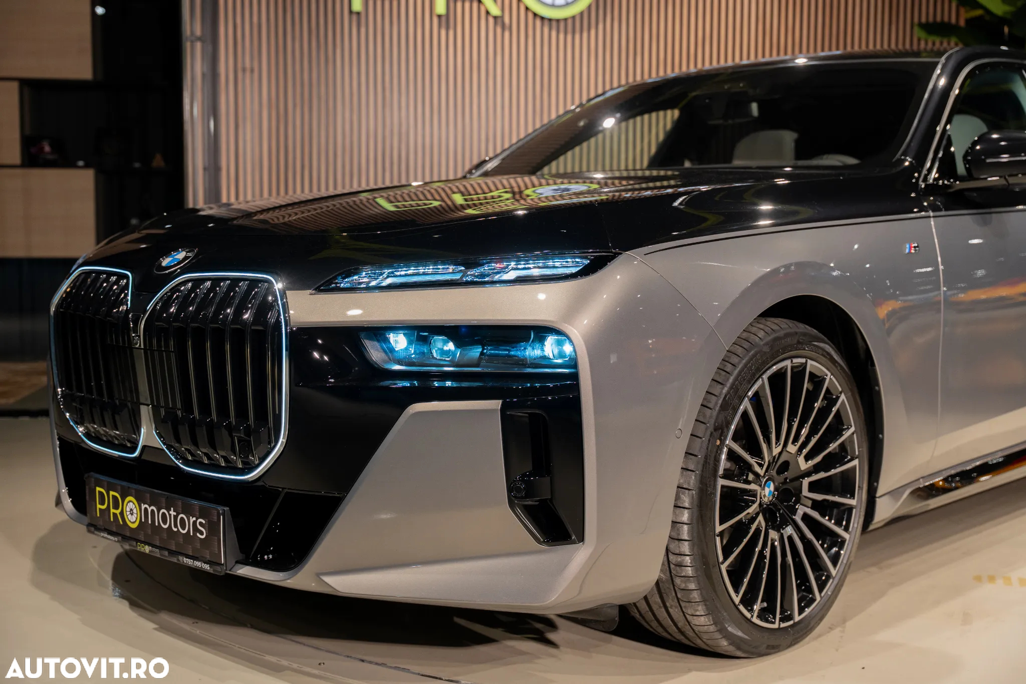 BMW Seria 7 740d xDrive MHEV - 22
