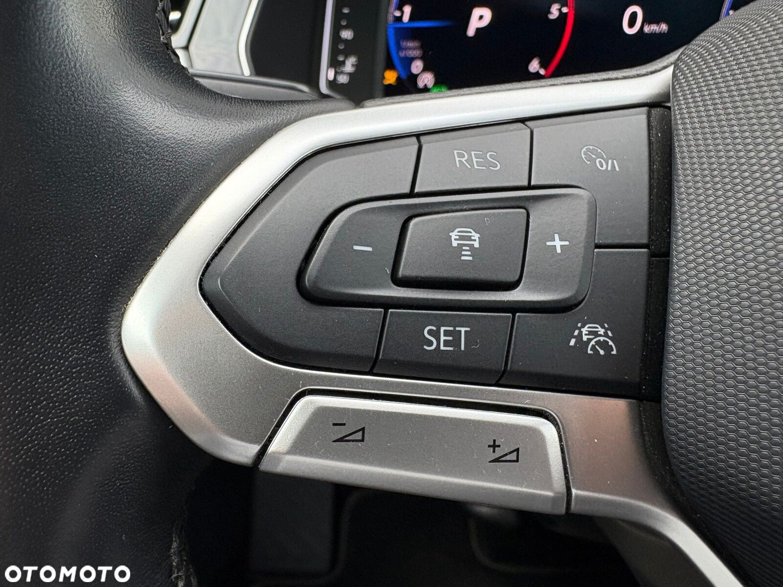 Volkswagen Passat - 23