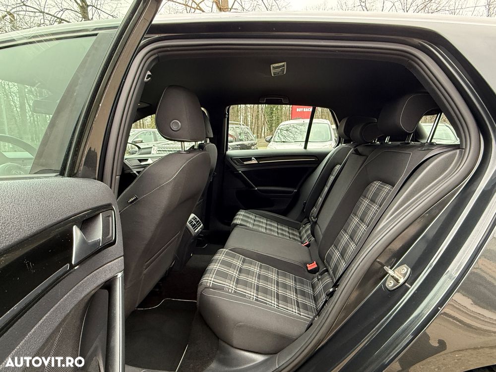 Volkswagen Golf GTD BlueMotion Technology - 11