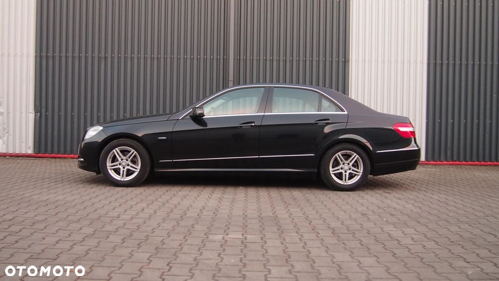 Mercedes-Benz Klasa C 180 Kompressor BlueEFFICIENCY Elegance - 14