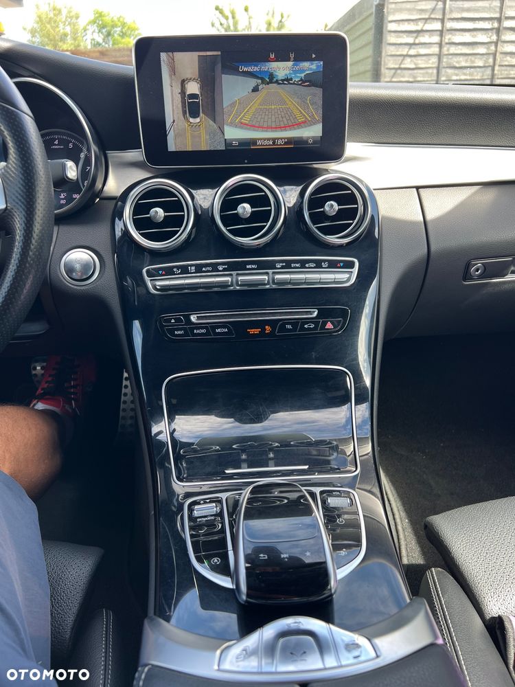 Mercedes-Benz Klasa C 300 9G-TRONIC AMG Line - 31