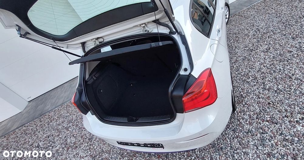 BMW Seria 1 116i Sport Line - 25