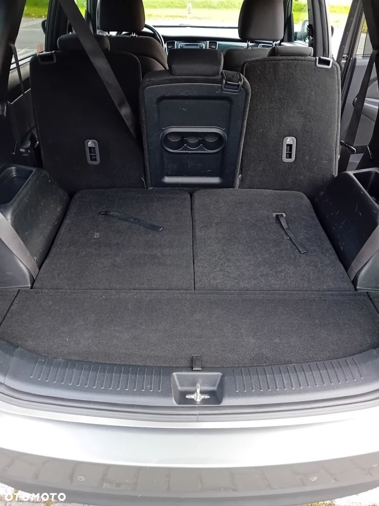 Kia Carens 1.6 GDI L 7os - 33