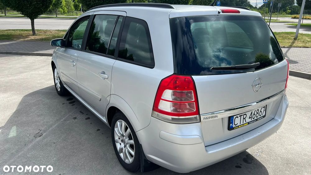 Opel Zafira 1.8 Cosmo - 4