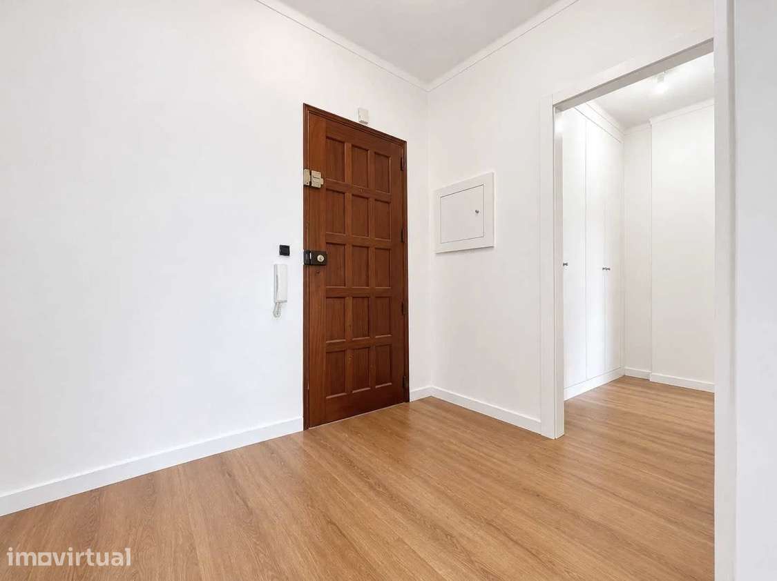 Apartamento T3 Av. Marques de Pombal com garagem - Grande imagem: 5/12