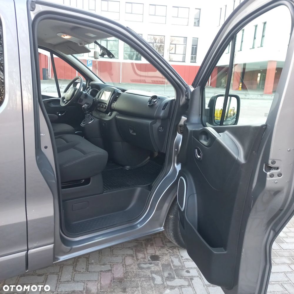 Opel Vivaro L2H1 2,9t Elegance Business - 17