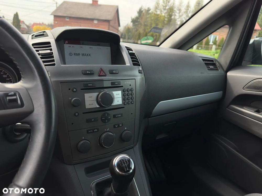 Opel Zafira 1.8 - 11