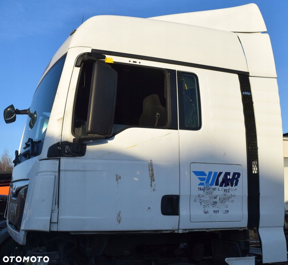 KOMPLETNA KABINA MAN TGX XLX E6 440KM - 2