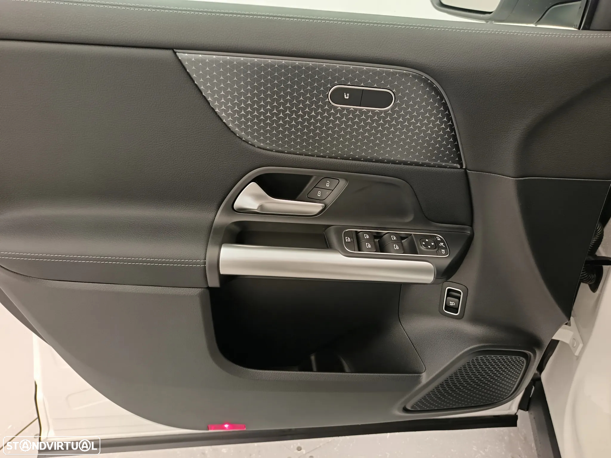 Mercedes-Benz EQA 250+ Progressive - 26