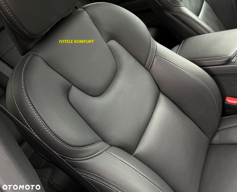 Volvo XC 60 B4 D AWD Plus Dark - 13