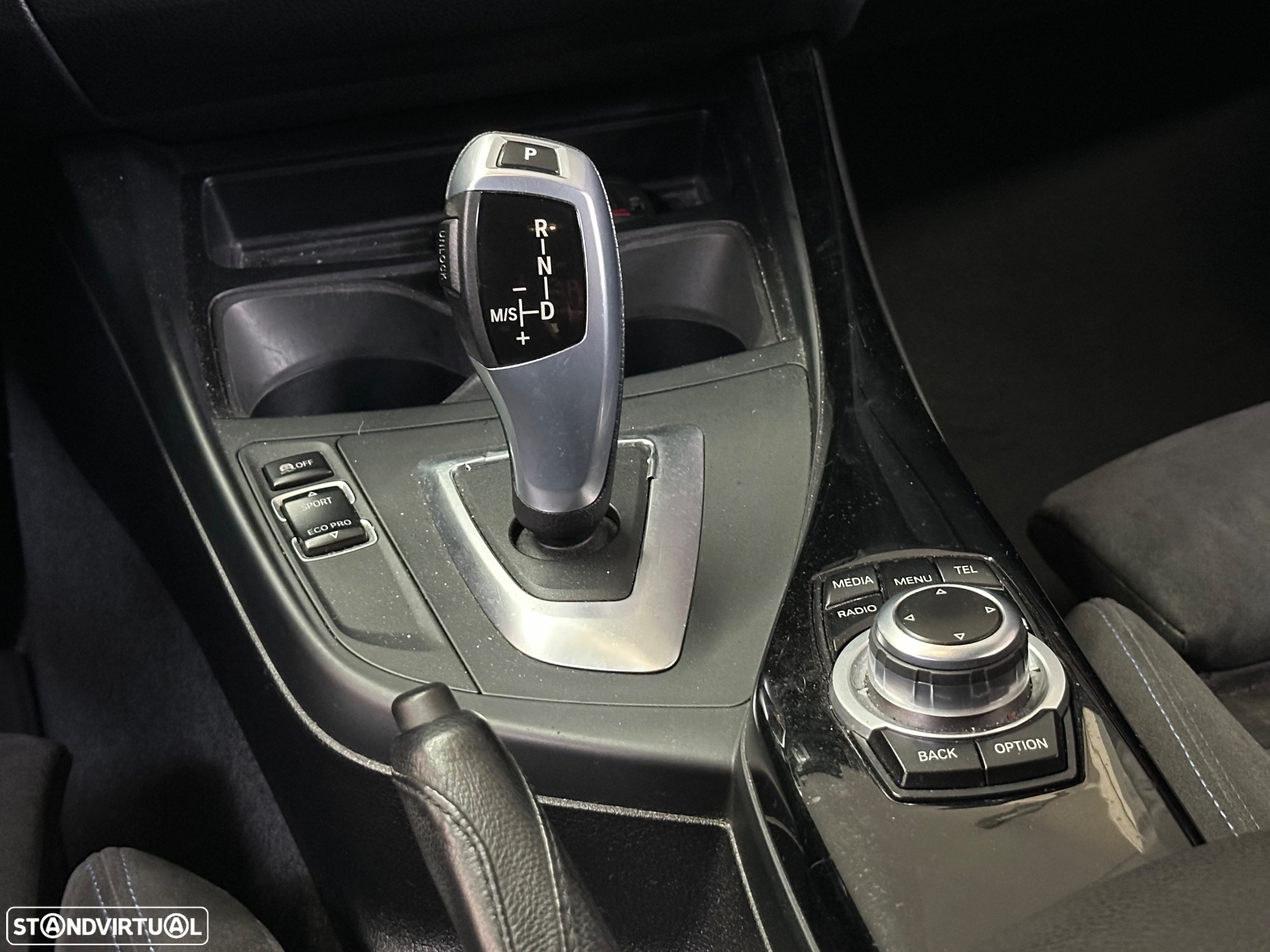 BMW 116 d Pack M - 15