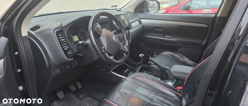 Mitsubishi Outlander - 7