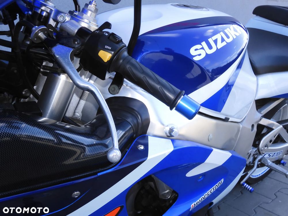 Suzuki GSX-R - 38