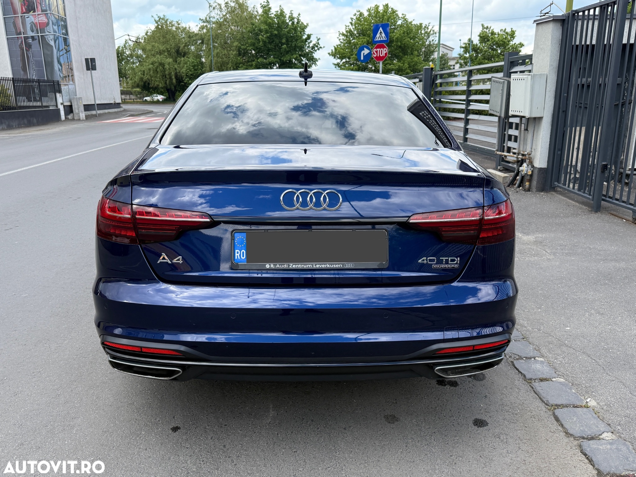 Audi A4 2.0 TDI quattro S tronic Sport - 11