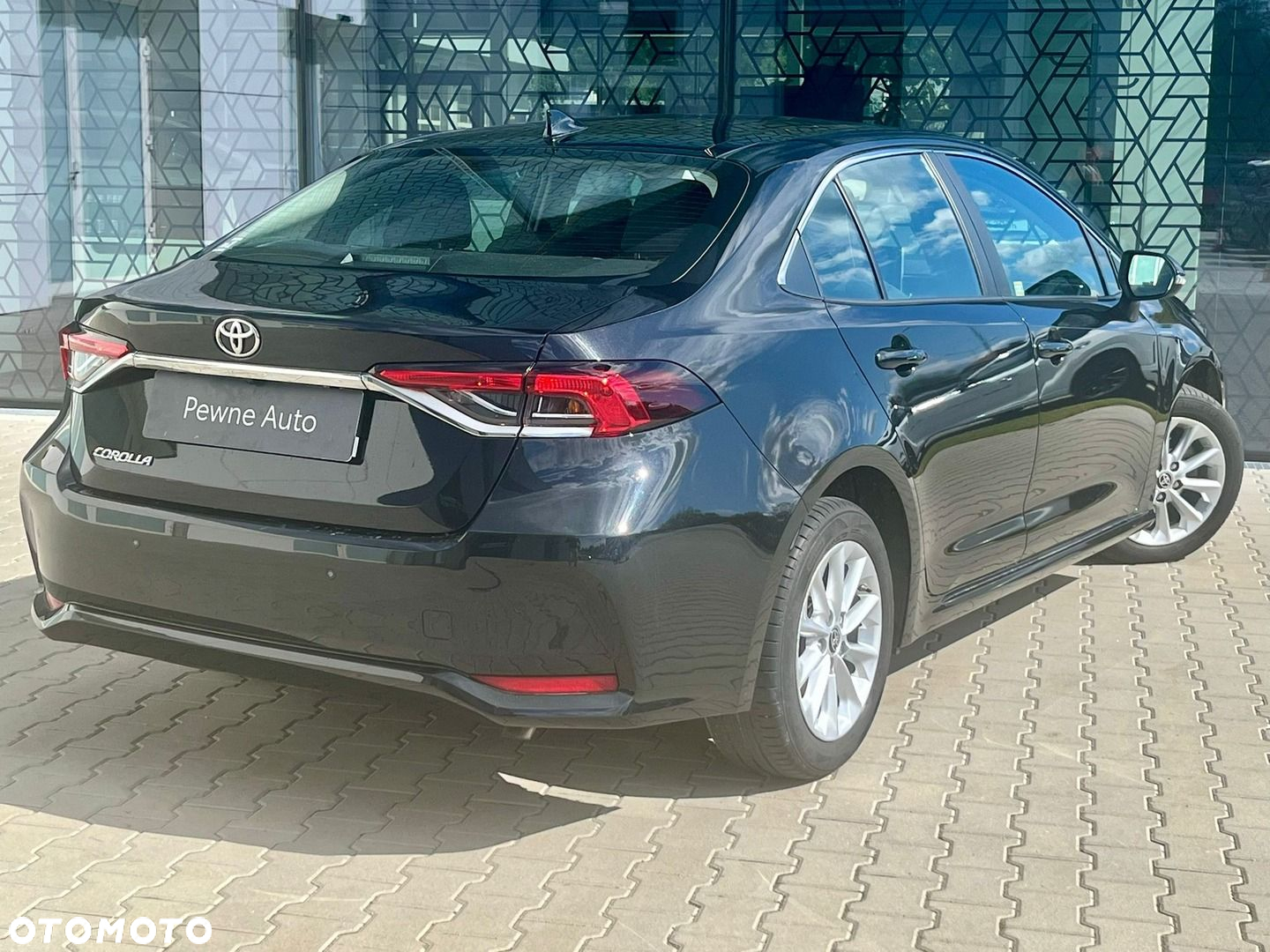 Toyota Corolla - 12