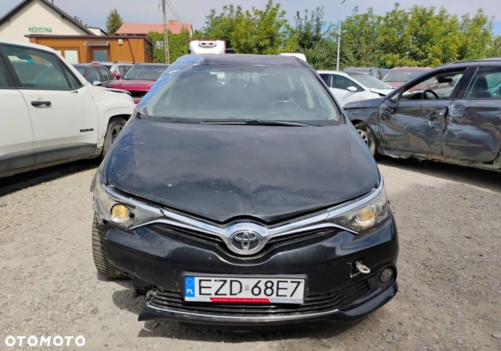 Toyota Auris - 18