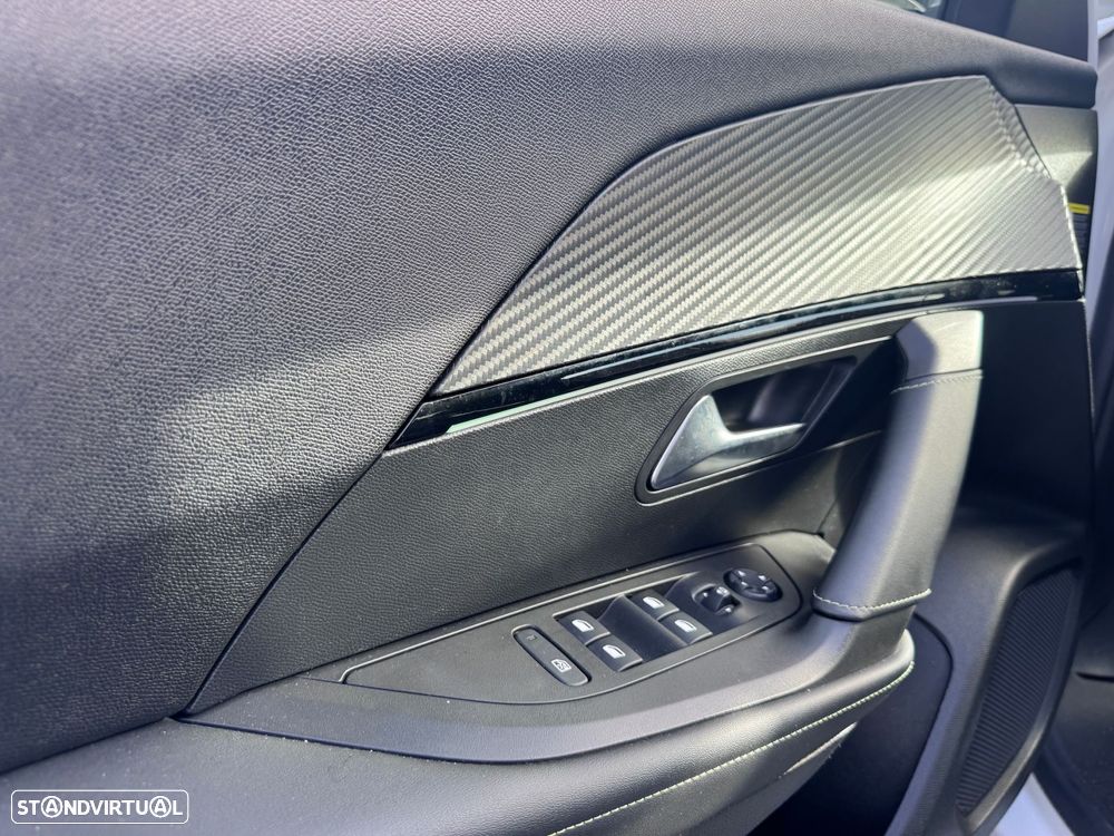 Peugeot 2008 1.2 PureTech GT Line EAT8 - 5