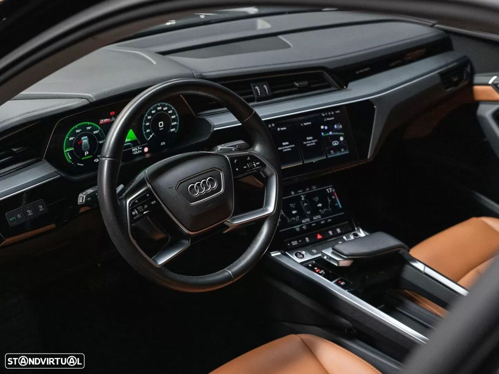 Audi Q8 e-tron 55 quattro Advanced — fotografia 9