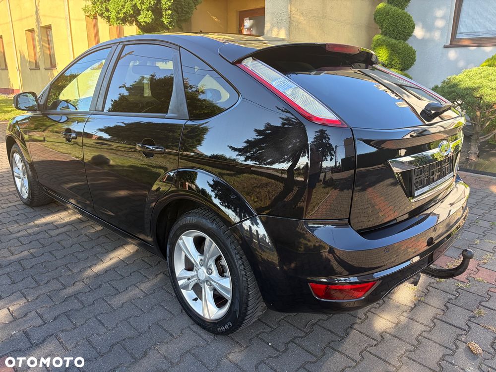 Ford Focus 1.8 Titanium - 12