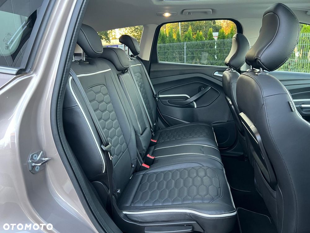 Ford Kuga - 27