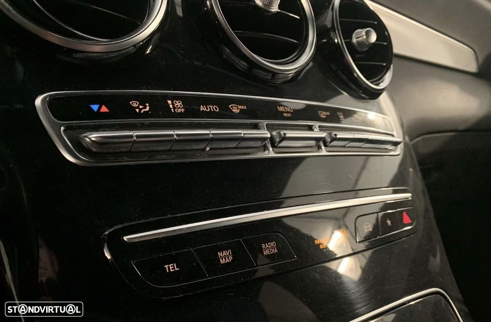 Mercedes-Benz GLC 300 de 4Matic 9G-TRONIC AMG Line - 17