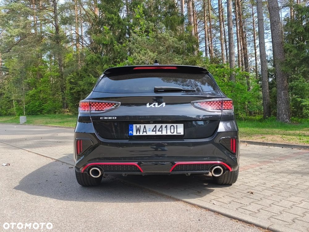 Kia Ceed 1.6 T-GDI GT DCT - 31