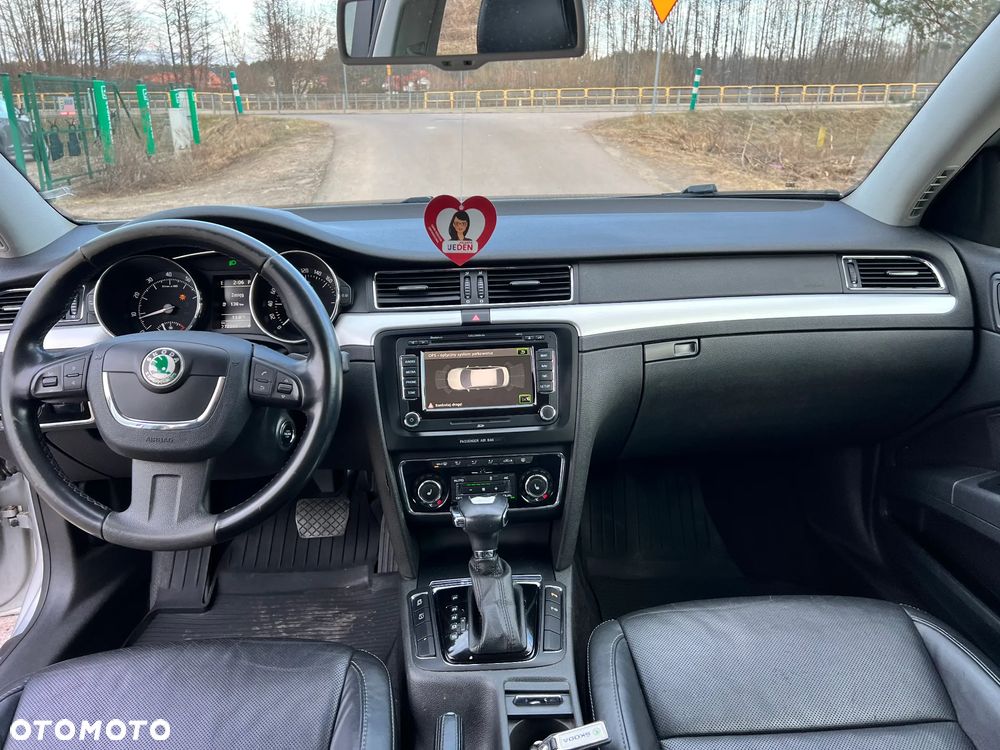 Skoda Superb 2.0 TSI Platinum DSG - 11
