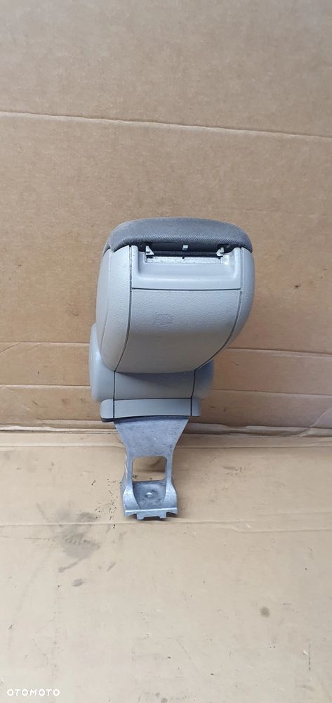 Podłokietnik środkowy Audi A4 B8 8P0864207B - 1