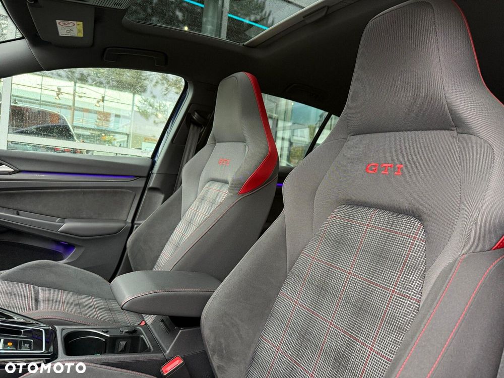 Volkswagen Golf VIII 2.0 TSI GTI DSG - 10