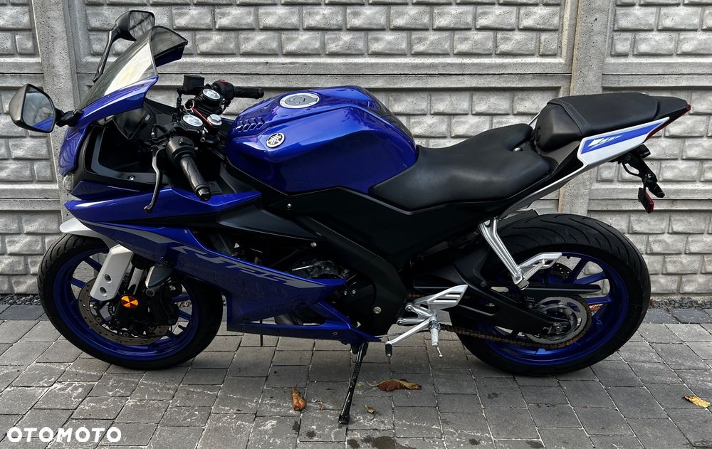 Yamaha YZF - 19