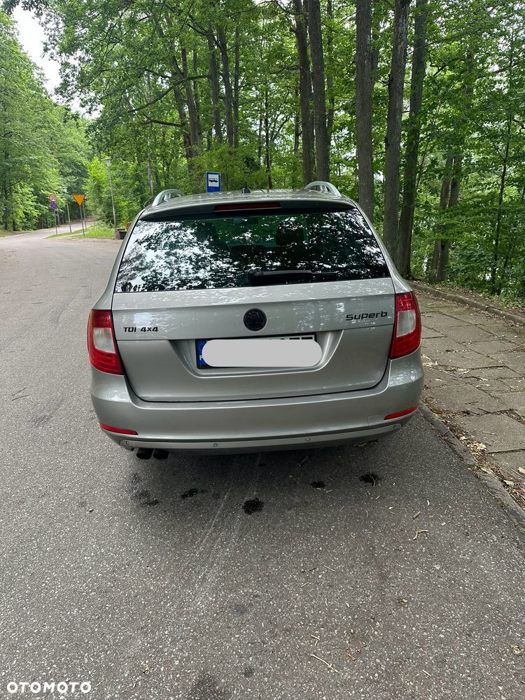 Skoda Superb 2.0 TDI 4x4 Comfort - 6