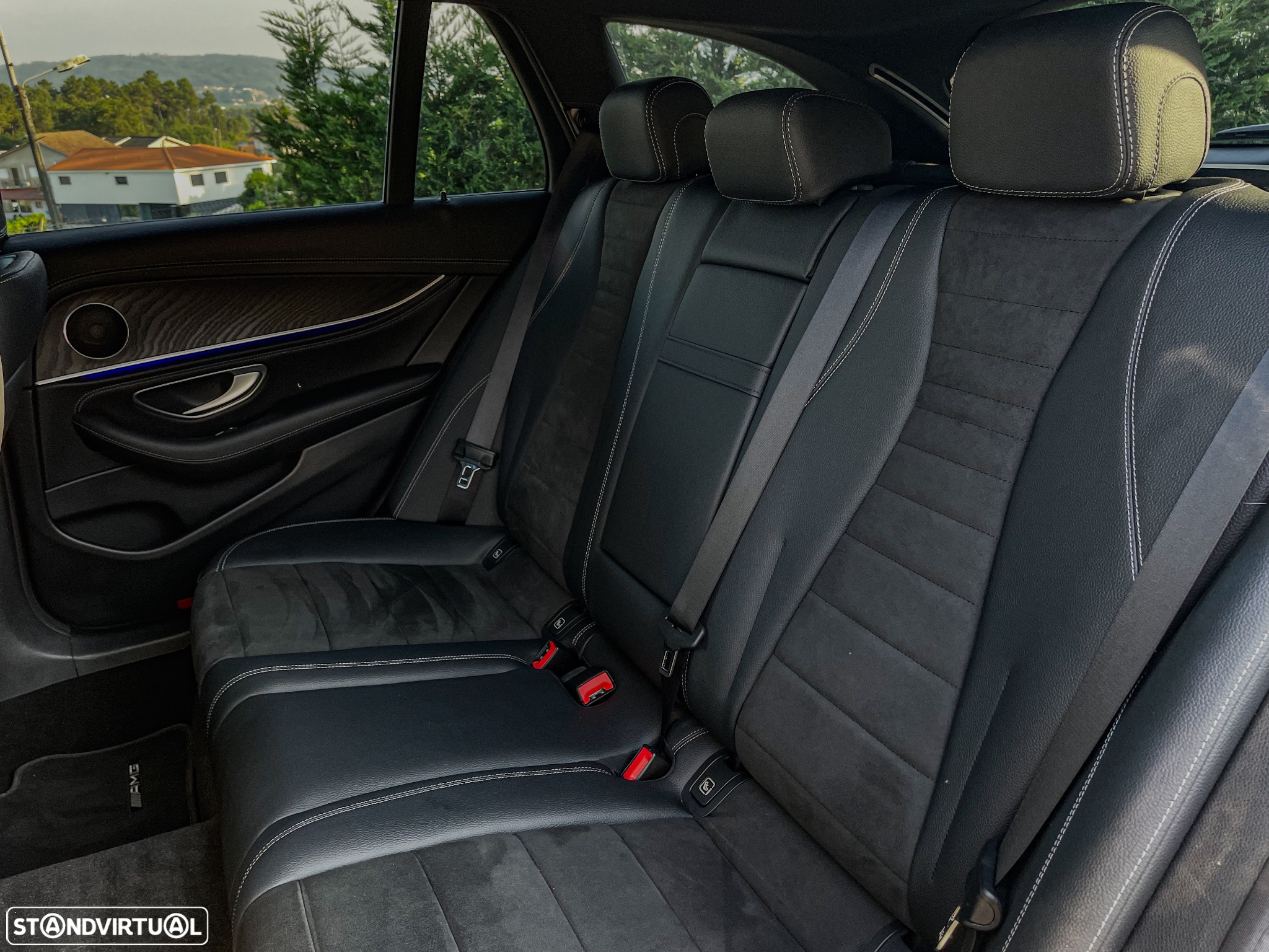 Mercedes-Benz E 300 de AMG Line 4Matic - 36
