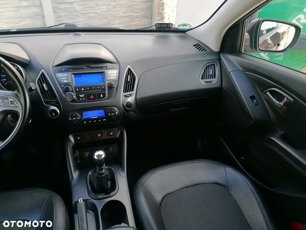 Hyundai ix35 1.6 2WD Fifa World Cup Edition - 14