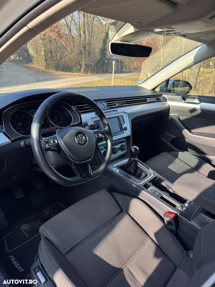 Volkswagen Passat 2.0 TDI SCR Comfortline - 4