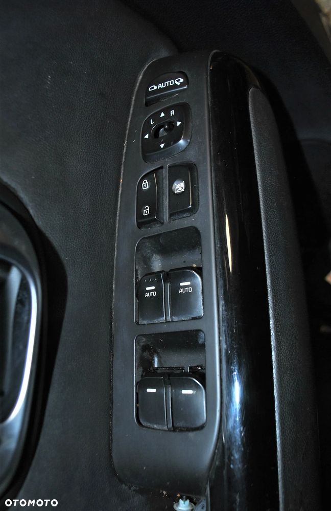 Przełącznik szyb lewy przód KIA Soul II - 1