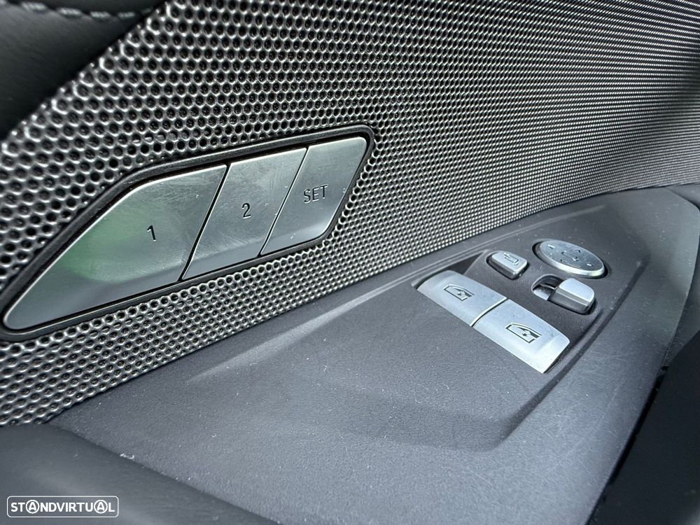 BMW M4 Competition M xDrive - 32