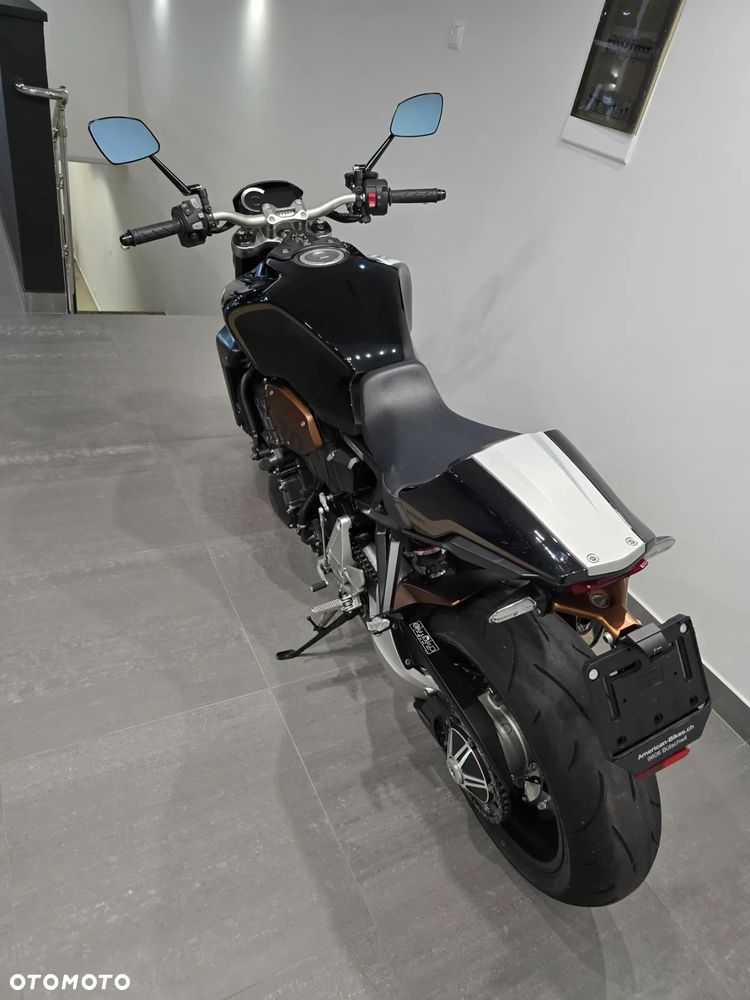 Honda CB - 27