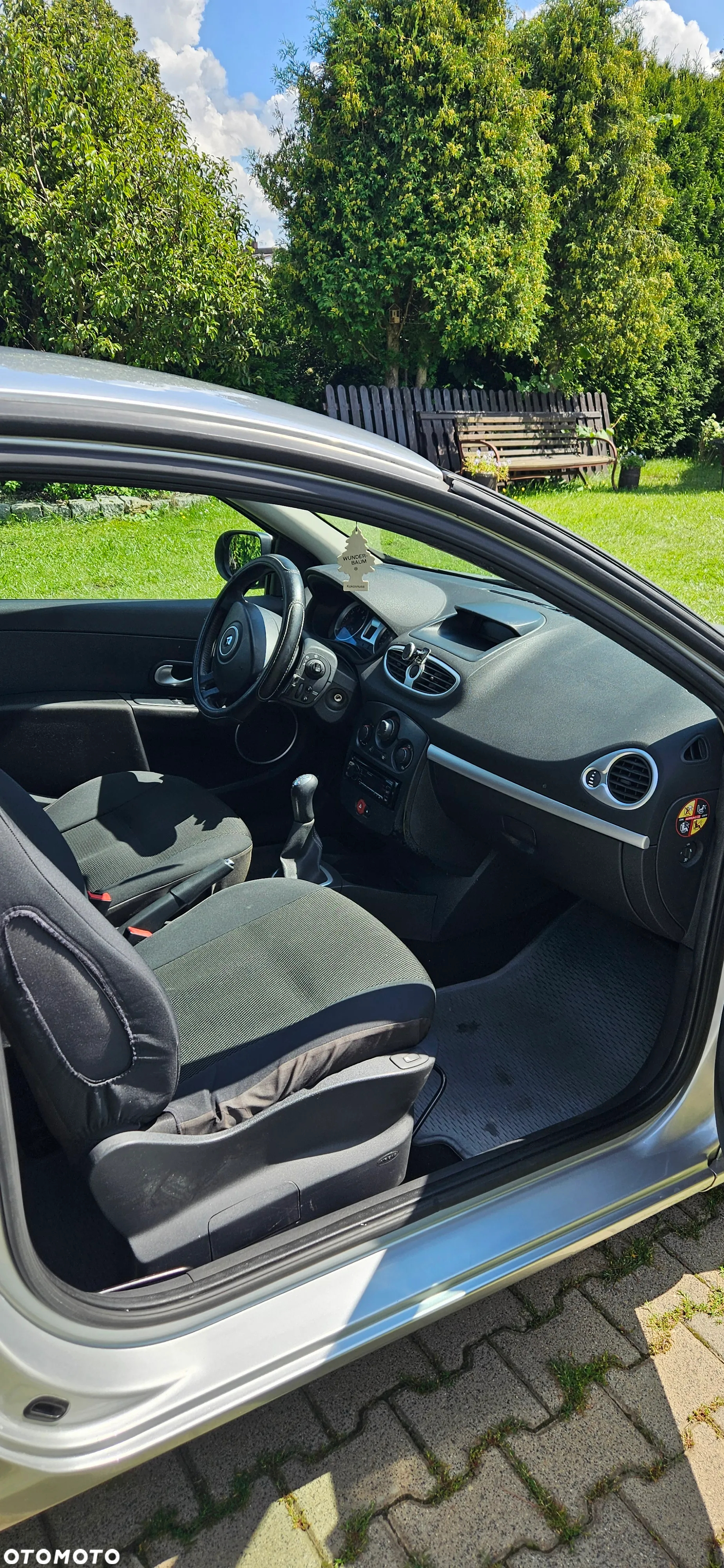 Renault Clio - 12