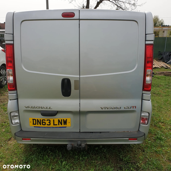 OPEL VIVARO I TRAFIC PRIMASTAR DRZWI PRAWY TYL  147