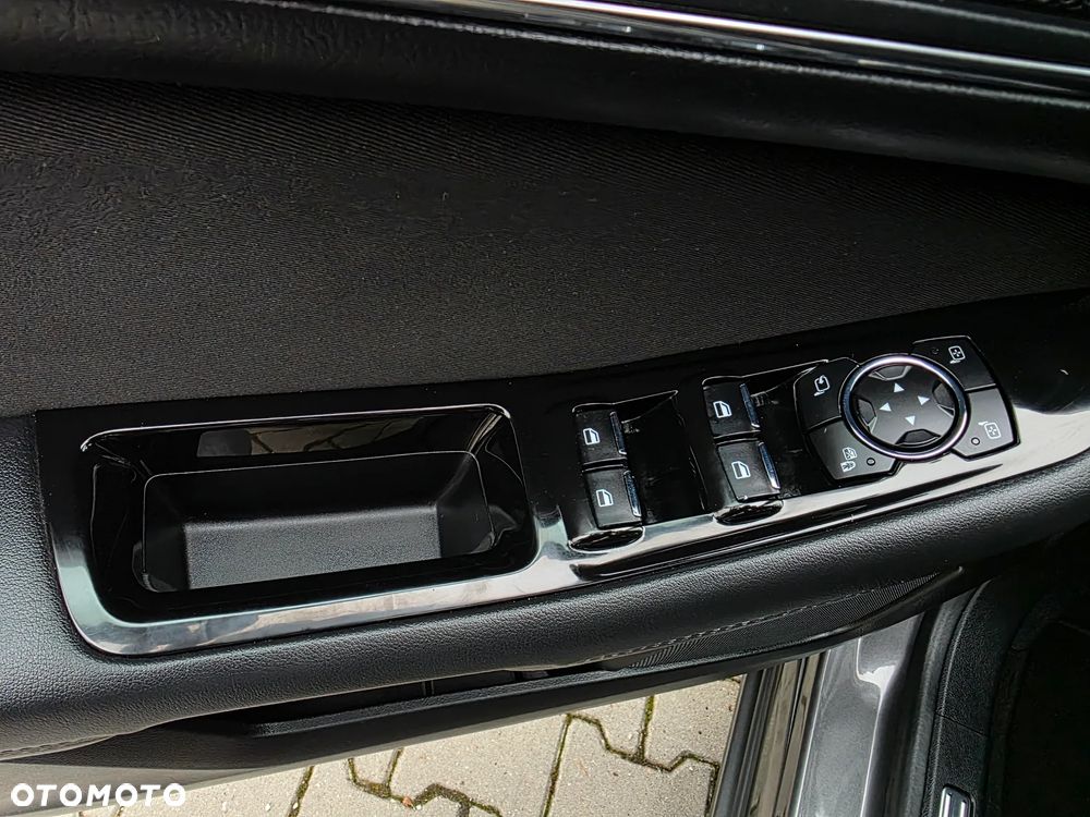 Ford S-Max 2.0 TDCi Titanium - 19