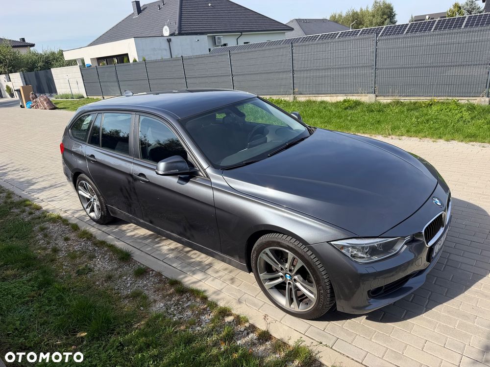 BMW Seria 3 328i xDrive Sport-Aut - 26